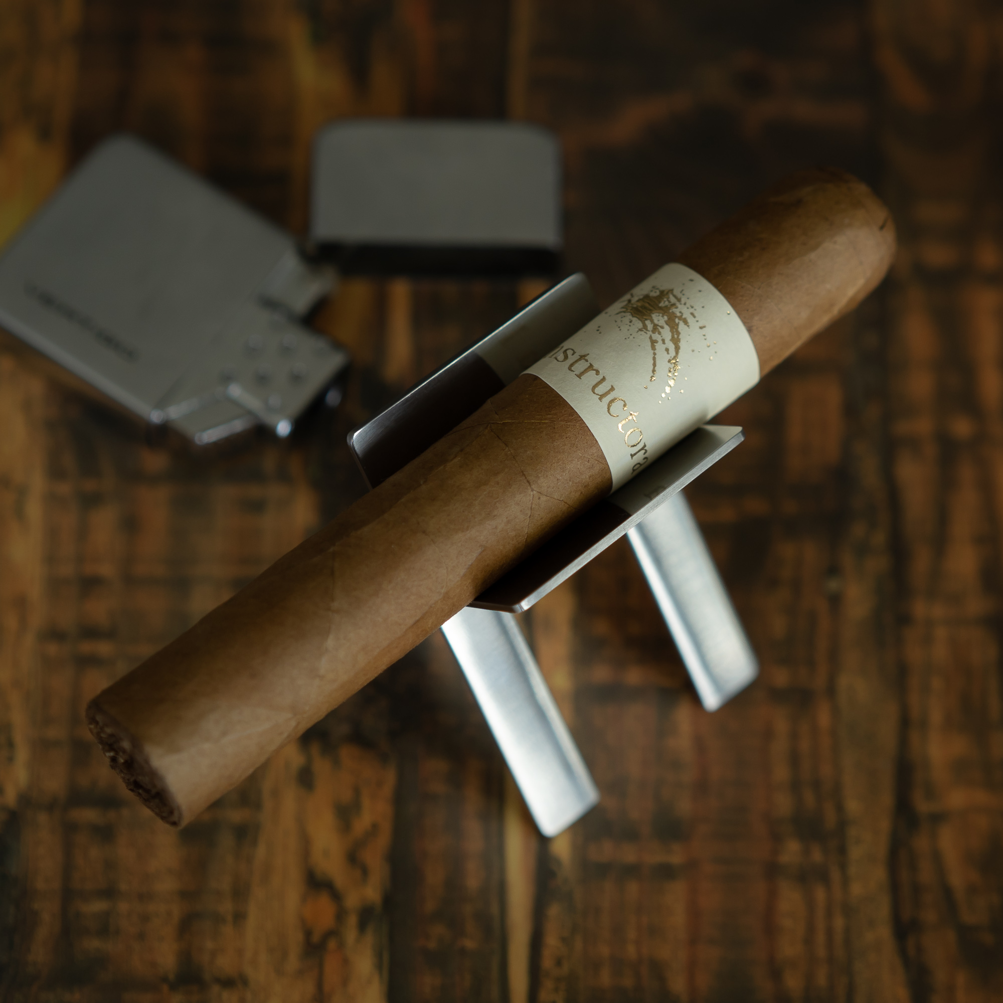 La Instructora Connecticut Review